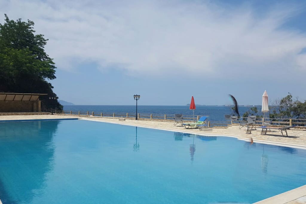 Pool of the resort , 24h avaiable