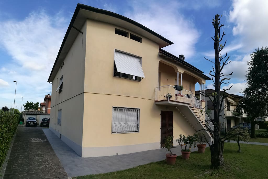 facciata e giardino