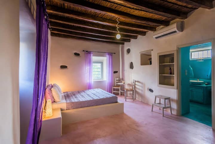 Aloni, Main bedroom: Cycladic simplicity