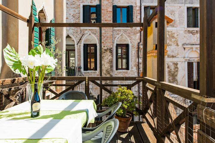 CA BARBARO WITH ALTANA gallery image 5