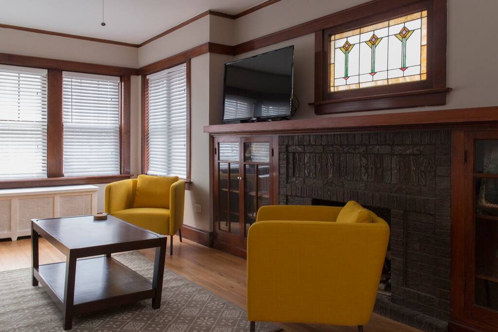 Original built-ins and stained glass features
