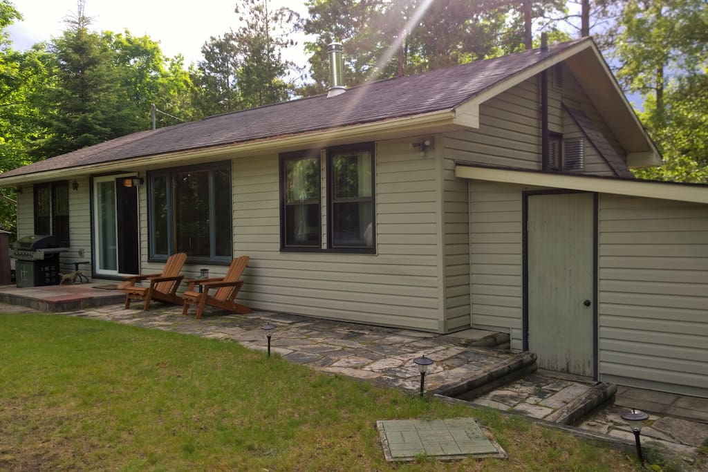 Lake-facing side of the cottage