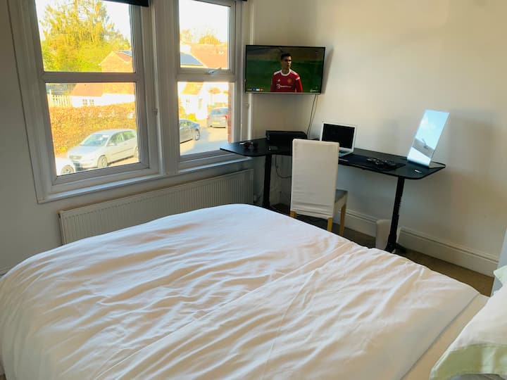 Crawley Holiday Rentals & Homes England, United Kingdom Airbnb