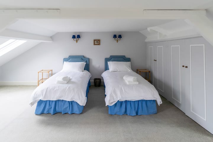Dormitorio 1 (individuales).