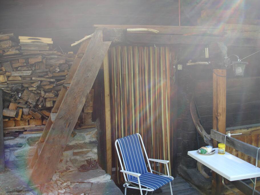 Petite terrasse extérieure