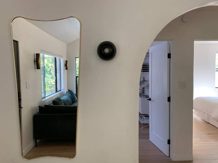 Ulaz zrcalo pune dužine. 