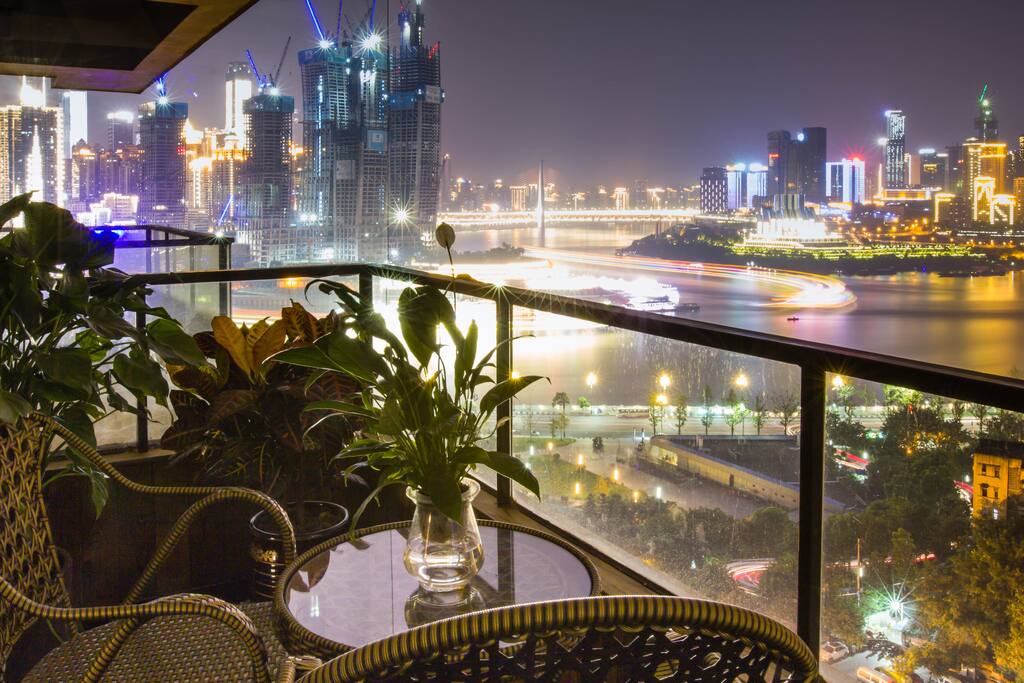 客厅看夜景