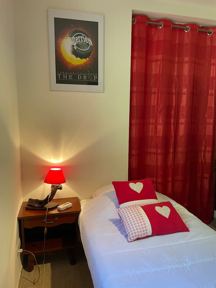 საძინებელი 2