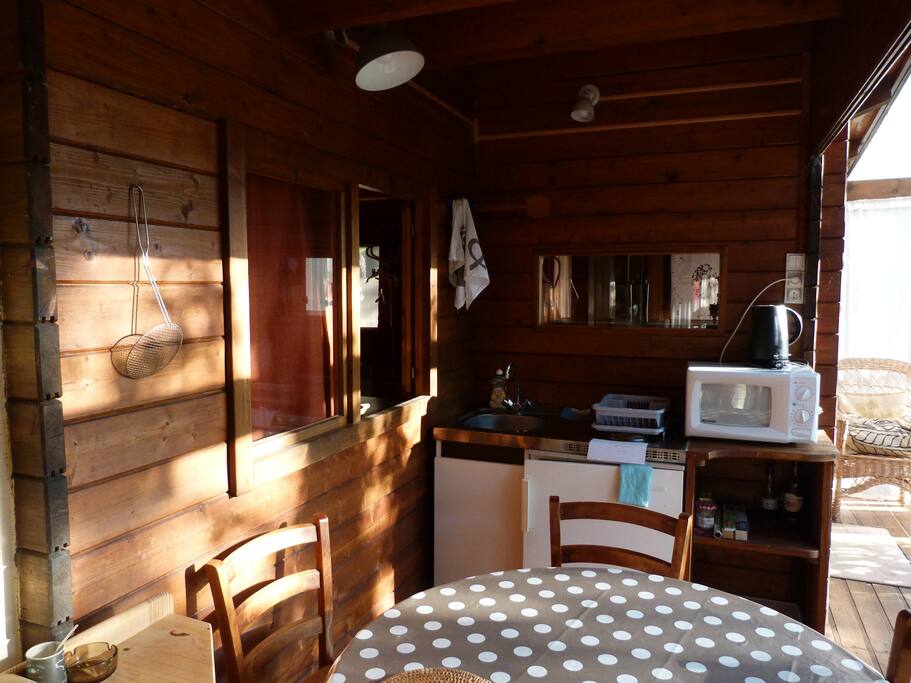 Coin cuisine (veranda)