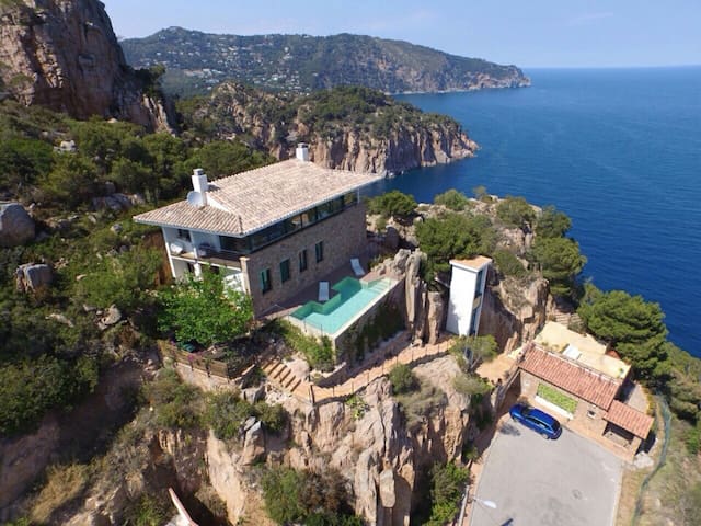 stunning villa on the costa brava,