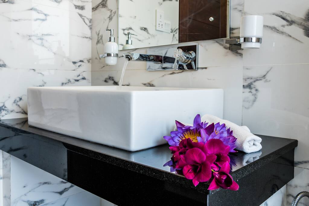 Master Room (Toilet)