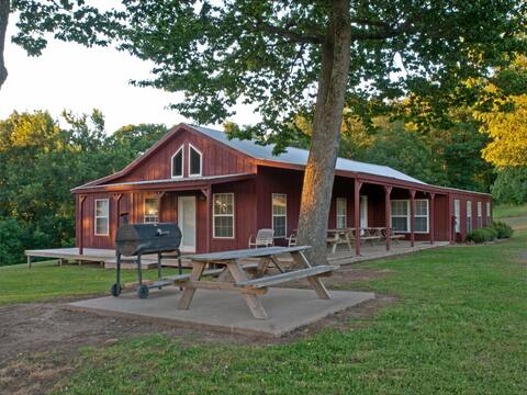 Lake Fort Smith Frontier lodge