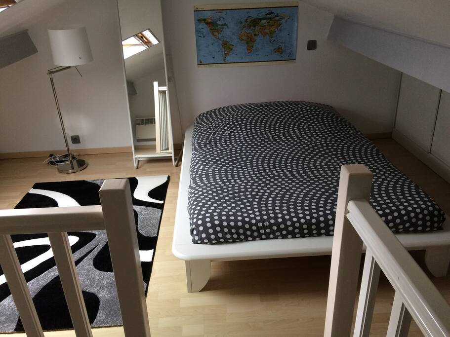 Chambre cosy à l'étage