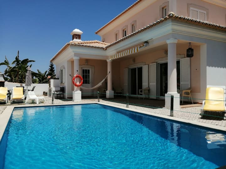 Villas en renta en Vale de Parra Vale de Parra, Guia, Portugal Airbnb