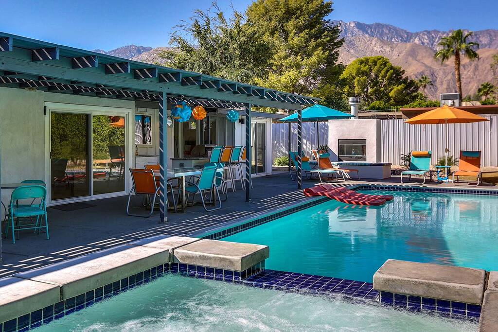 Teal and Tangerine reTreat