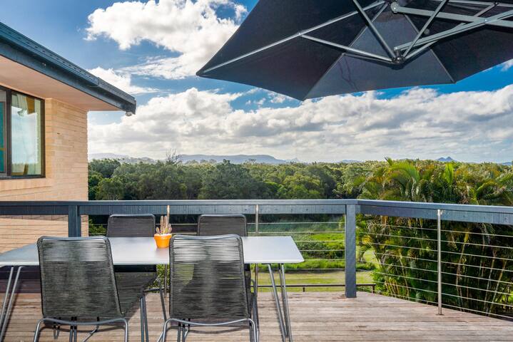 The Sunset House gallery image 3