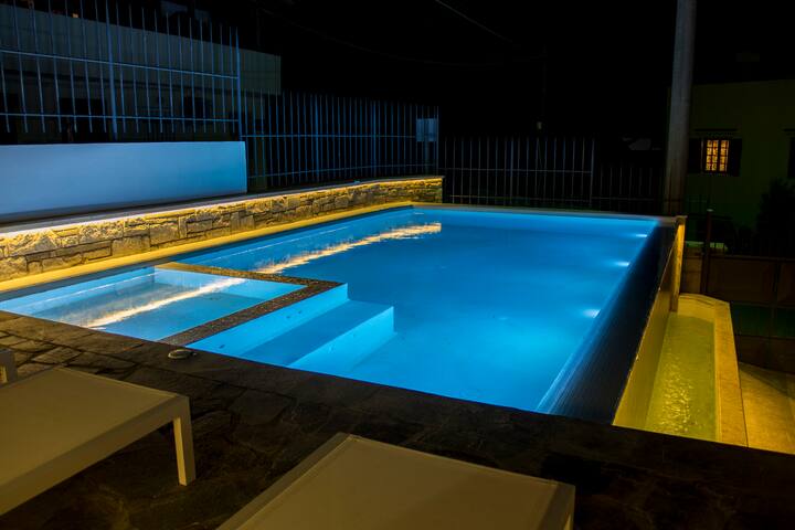 The Hill House | Seaview Luxury Villa gallery image 3