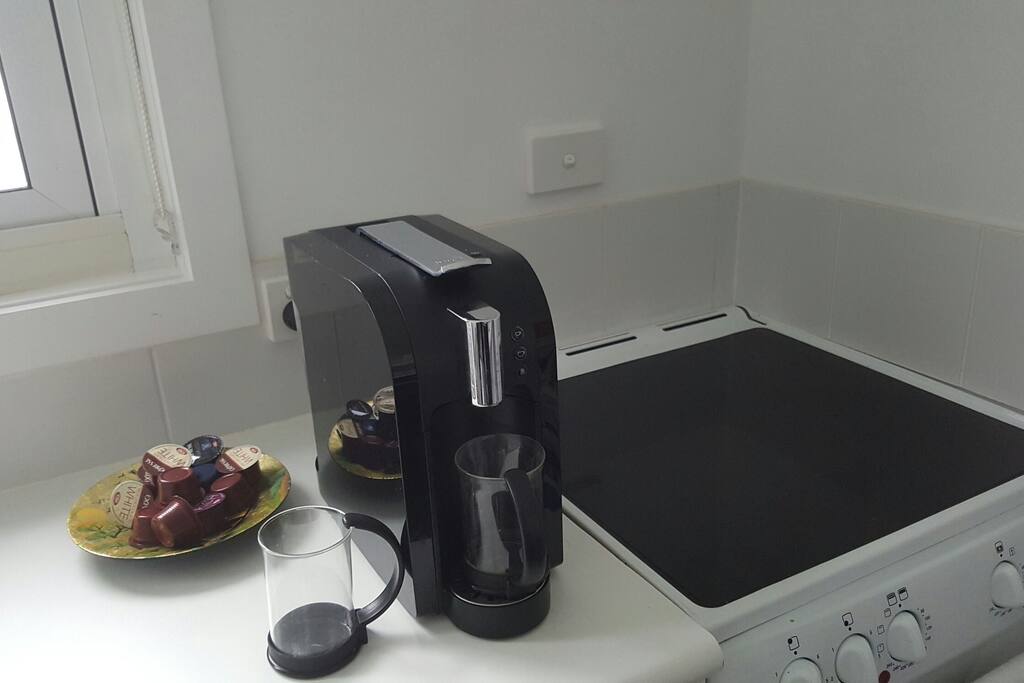 Hotplate and coffee machine