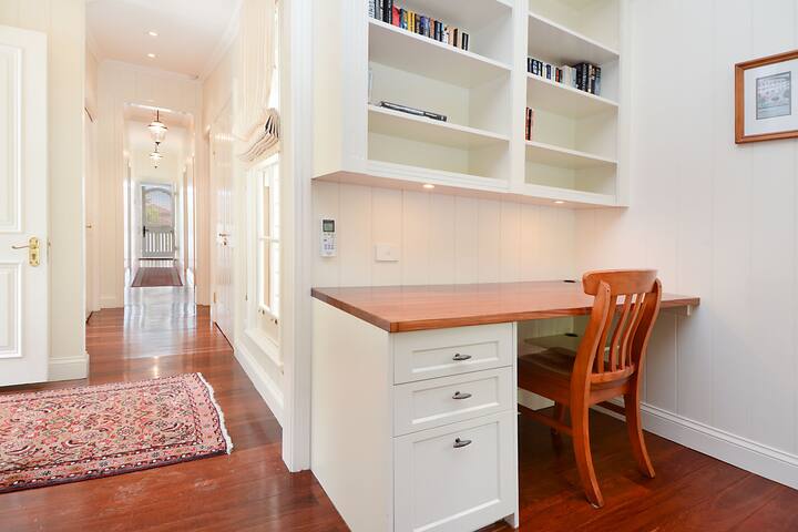 The Family Getaway ~ 3 Bed/2 Bath/1Car ~ Wooloowin gallery image 5