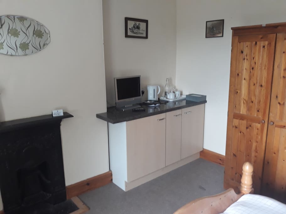 Double room with private external bathroom