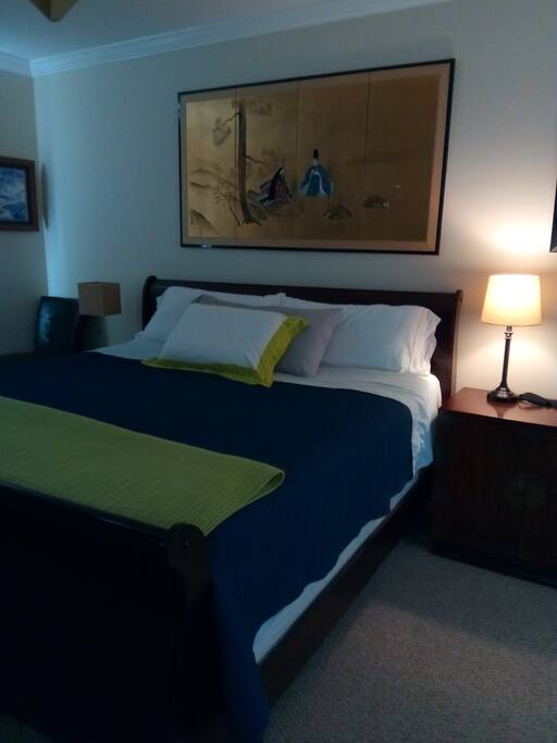 Master Bedroom-King Bed