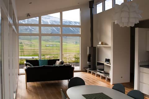 Peace, elegance + stunning views from your hot tub