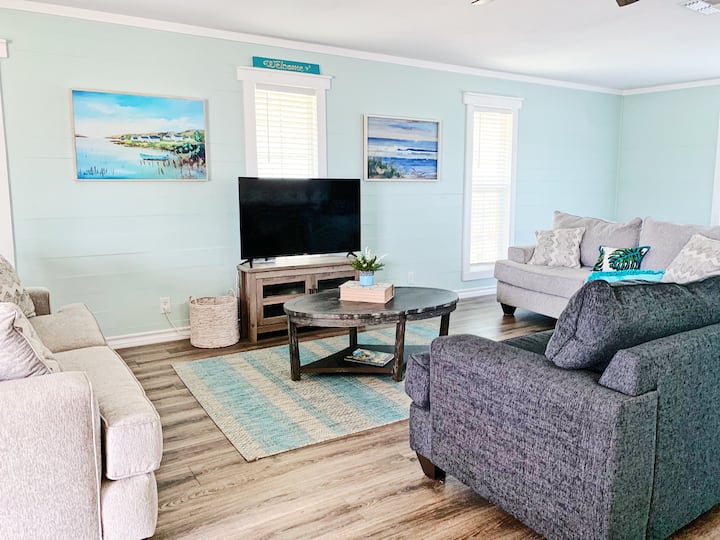 City-by-the Sea Waterfront Home - Aransas Pass, TX