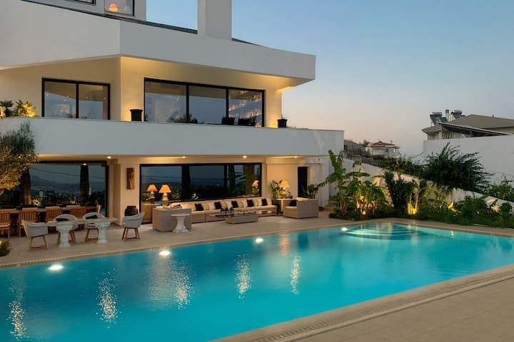 VILLA VUITTON - Luxury Villa experiences in Greece 