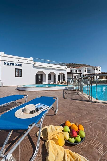 Χώρος Πισίνας | Pool Area
