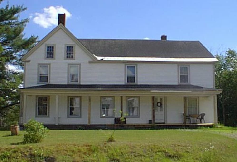 Guests entrance on Town House Rd. Parking on right.