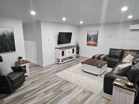 3 bedroom home with parking