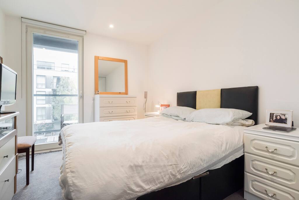 Cozy bedroom with direct access to the balcony