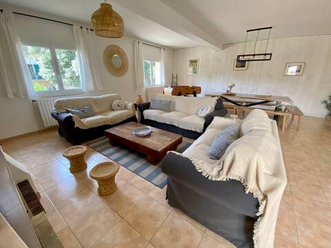 Top performing Airbnb: Soulac-sur-Mer, Large house with garden in Soulac Sur Mer