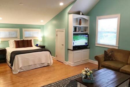 Private Studio Apartment 1 Mile from Ocean