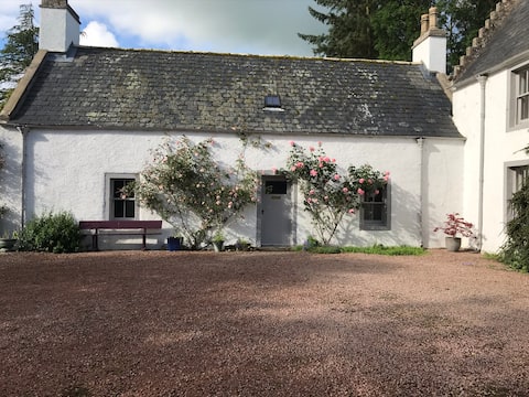Popular Airbnb listing: Historic cottage in countryside location in Nairn
