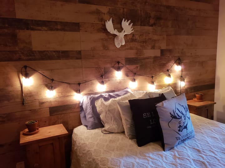 Une des deux chambres du bas