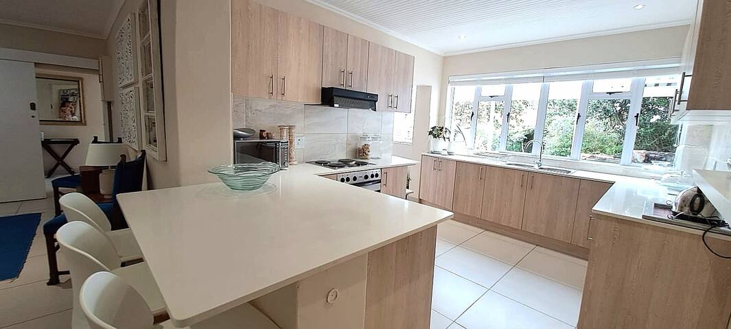 Kommetjie Sunbird gallery image 2