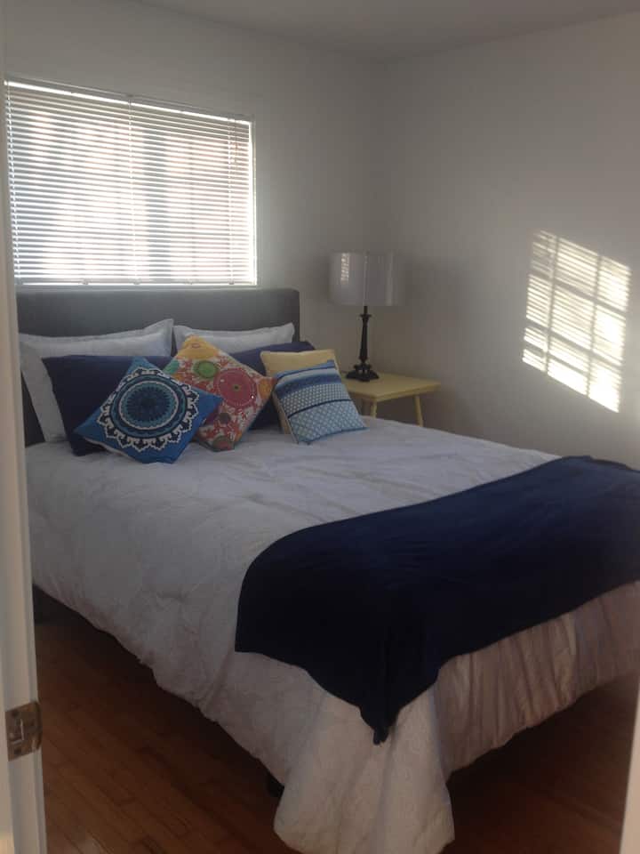 Chambre 1- Lit queen neuf