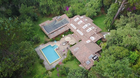 Successful Airbnb property: Casa Vallesana with pool - Avandaro in Valle De Bravo