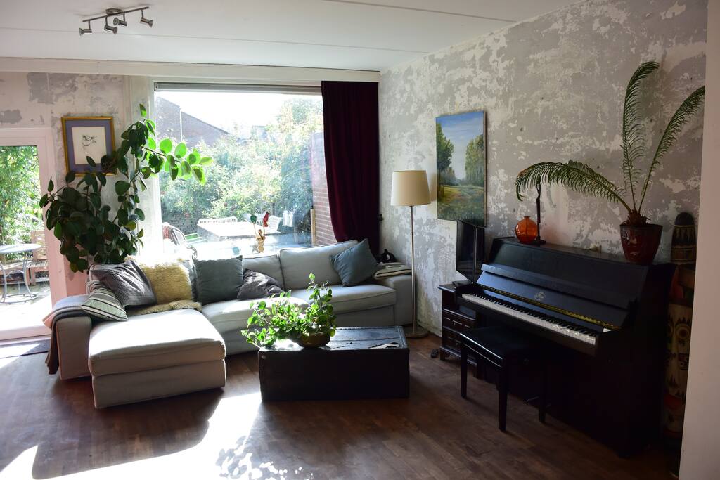lounge area