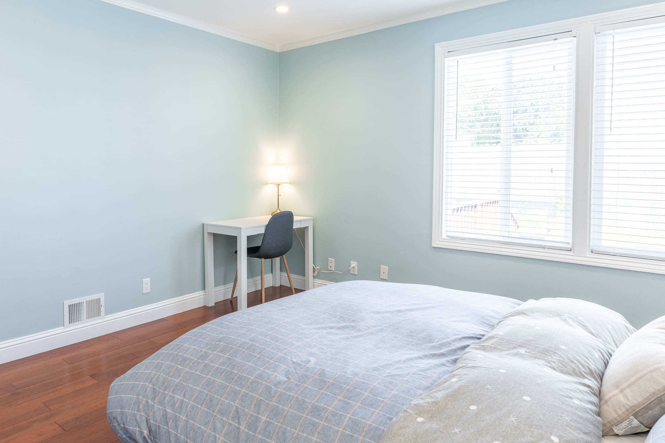Home in San Francisco · ★4.98 · 4 bedrooms · 5 beds · 2 baths - Image 15