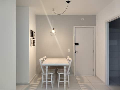 Apt in condominium, 700m from Martim de Sá beach.