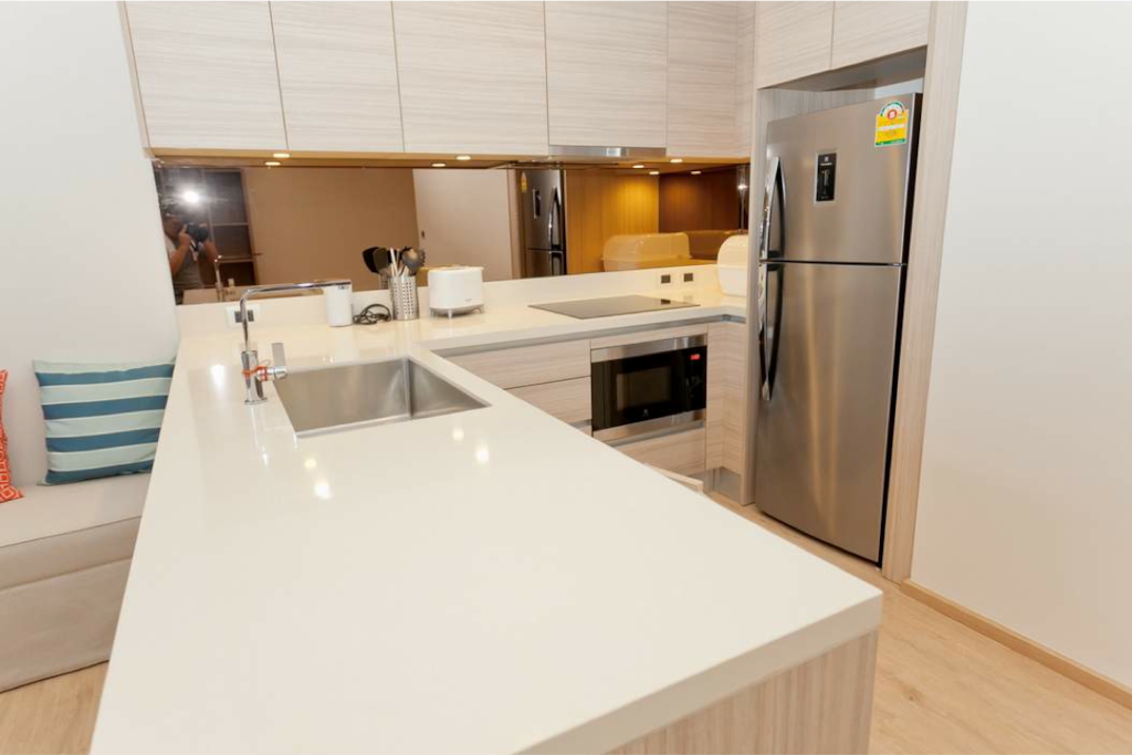 Fully equipped kitchen with utensils