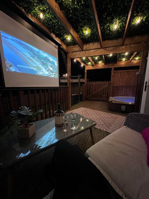 Fern Cabin, Views, Hot Tub, Countryside retreat
