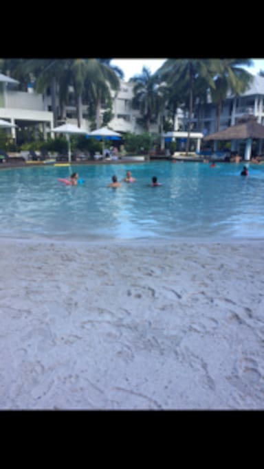 Peppers grand swimming pool with swim up bar