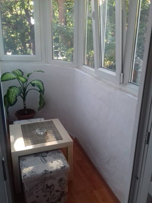 balcony