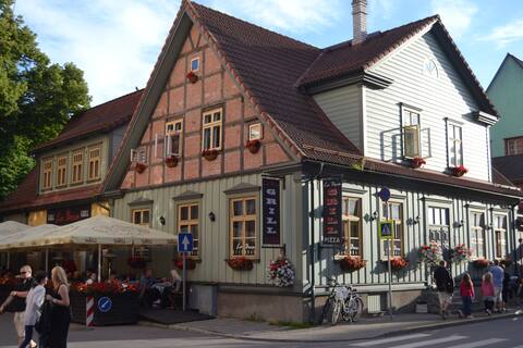 Oldtown studio apartment