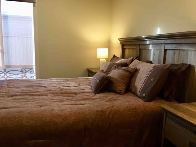 Airbnb Sale Vacation Rentals Places To Stay Victoria