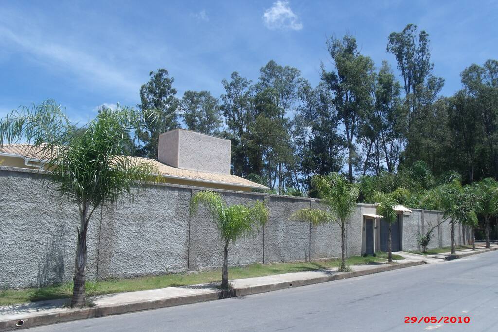 Rua de frente- Casa Antares