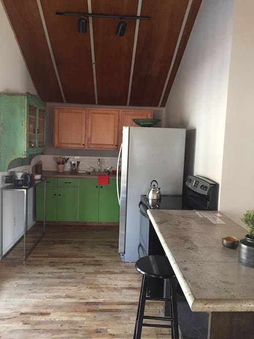 Modern full kitchen